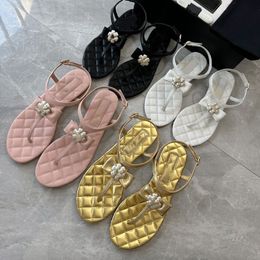 Knijpen sandalen uit verslag geborduurde draad strandschoenen zomer platte hakken sandaal voor vrouwen in solide kleur casual teen