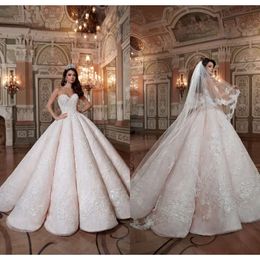 Robes de rougis de mariage rose 2019 Queen Swread Satin Longueur du sol dur robe à balle en dentelle Custom Made Quinceanera