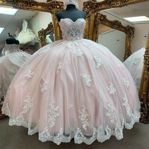 Roze baljurk Quinceanera -jurk 2024 Appliques Lace Princess Tulle Vestidos de 15 anos Off the Shoulder Birthday Party Sweet 16 jurk