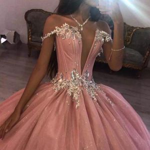 Robe de bal rose robes de Quinceanera 2022 col en V profond doux 15 robe jupe gonflée fille robes de bal sur mesure