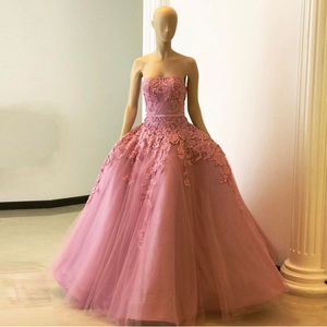 Roze kralen prom jurken strapless nek kanten appliqued avondjurken een lijn plus size sweep trein tule formele jurk 407