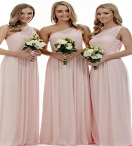 Pink Chiffon Long Bruidsmeisje jurken 2017 Nieuwe One Shoulder Ploes Floor Lengte Formele feestjurk Junior afstudeerjurk4668974