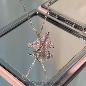 Roze diamanten Love Planet-ketting met vrouwelijk minderheidsontwerp Hoogwaardige Instagram-stijl sieraden kraagketting trendy accessoires