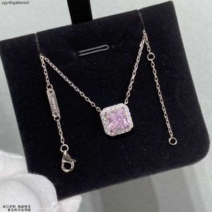 Collier de diamant rose nouveau dans le luxe Fine Bijoux pour les femmes Pendre de chaîne K Gold Gold en acier inoxydable Cadeau pour couple Projection de nom personnalisé Personnalisé