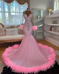 Vestidos de baile de baile de baile de diamantes rosa con plumas 2024 Drinestone Mermaid Vestido de noche Vestidos Vestidos Gotos de fiesta Graduacion