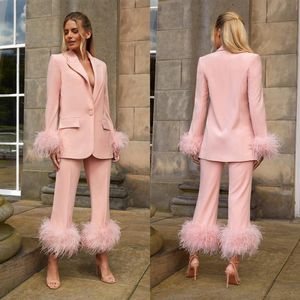 Roze Avondjurken voor Vrouwen Lange Mouwen Veren Blazer Jasje Broek Set Prom Gown Casual Suits Custom Made267Z