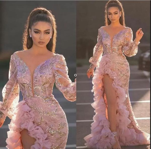 Robes De Soirée Roses Manches Longues Illusion Étincelle Paillettes Volants Haut Split Étage Longueur Robe De Soirée Robes De Bal Dos Ouvert Robes De