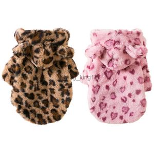 Tleece rose Vêtements chauds chauds pour chiens pull de compagnie de compagnie léopard d'hiver imprimé français Bulldog manteau doux vêtements de chien sweats à capuche en fourrure hkd230812