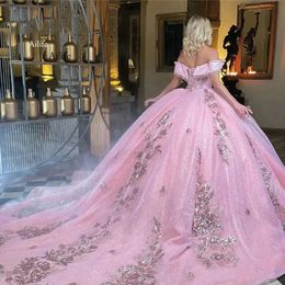 Pink Glitter Crystal Beading Tassel Ball Vestina Quinceanera Vestidos fuera del hombro Appliques de lentejuelas Vestido dulce Vestido