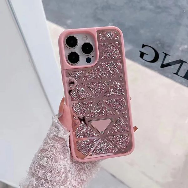 Étuis de téléphone portable de concepteur de paillettes roses pour iPhone 14 13 12 11 Pro Max Luxe Sparkling Full Body Triangle Phone Covers Diamond Phonecase