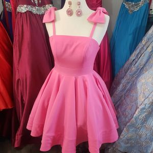Roze homecoming jurken 2021 boog spaghetti halslijn A-lijn korte mini-cocktailjurken voor dame formele evenement feestkleding op maat gemaakte acetaat satijn