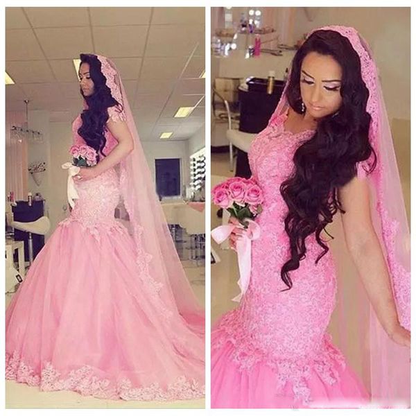 Vestidos de novia de sirena de encaje rosa 2018 Vestidos de novia de mangas casquillo de verano por encargo Tren de barrido Vestidos de boda africanos Envío gratis