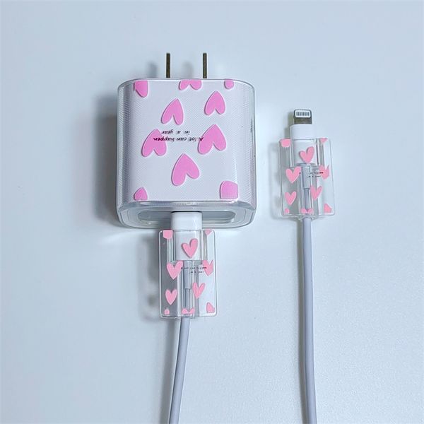 Pink Love Heart Charger Protector Silicone Soft Dustroping Bite Cord Line pour iPhone 14 Plus Pro 18W / 20W US Adapter Charger Câble