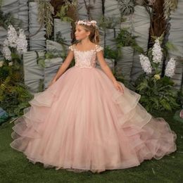 Vestido de fiesta rosa con hombros descubiertos Príncipe Vestidos para niñas de flores 2022 Tren de barrido Vestidos para niñas Apliques de encaje Vestido de princesa de primera comunión B0601W5