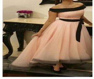 Pink Organza High Low Prom -jurken 2015 Elegant Abendkleider Sexy Off the Shoulder Arabische avondjurk Long Dubai vrouwen formeel PA9916090