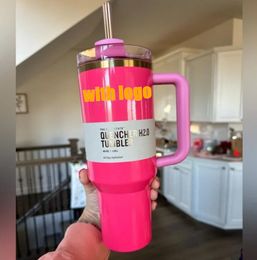 PINK Parade 40oz Quencher H2.0 mokken kopjes kamperen reizen auto cup roestvrijstalen bekers kopjes met siliconen handvat Valentijnsdag geschenk met 1:1 hetzelfde logo DHL Shipping