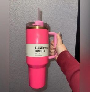 Roze Parade met 1:1-logo H2.0 40oz roestvrijstalen bekers met siliconen handvat, deksel en rietje Reisautomokken Blijf drinken Koud 4 UUR WARM 7 UUR KOUD 20 UUR ICED i0102