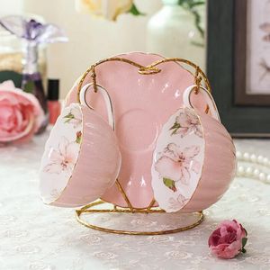 Roze Porseleinen Koffiekop en Schotel Set 200ML Engelse Afternoon Tea Cup Set Ontbijtmelk Kopje Coffeeware Koffiemok Keramisch 240319