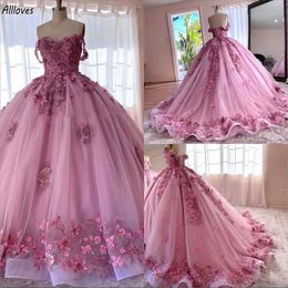 Flores bonitas rosadas Vestidos de quinceañera con cuentas de encaje Fuera del hombro Vestido de fiesta de princesa Noche de fiesta Tren largo hinchado Vestido dulce 15 16 para niñas Ropa formal