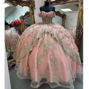 Roze prinses uit schouder Quinceanera-jurken 2023 Floral Applique Lace-Up Corset Prom Sweet 16 Gala Vestido de 15 anos