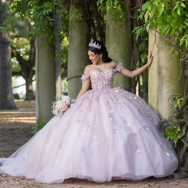 Princesse rose au large de l'épaule robes de quinceanera 2024 Lace Crystal Tull Birdd Ball Ball Sweet 15 16 Vestidos 15 Anos