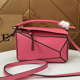 Tote de puzzle rose pour sacs de main de créateur de femmes de haute qualité sac en cuir authentique coussiness puzzuess motif géométrique sac à bandoulière classique contraste