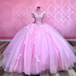 Vestido rosa para quinceañeras, vestido de baile con lazo y hombros descubiertos, flores, apliques de mariposa, corsé con cuentas, desfile, fiesta dulce de 15