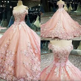 Robes de quinceanera rose 2024 NOUVEAUX FLOIRS FLORAUX FLORAUX 3D Fleurs artisanales perlées de l'épaule Couchés courts Prom Robe de balle formelle