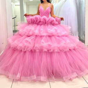 Robes de Quinceanera rose robe de bal Spaghetti sangle Tulle gonflé mexicain doux 16 robes robes de 15