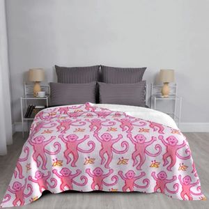 Manta de conejo con rodillo rosa, felpa de Coral, Otoño Invierno, Animal lindo, manta súper suave para ropa de cama 240307