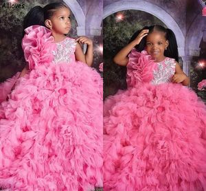 Pink Ruffles Vestidos de niña de las flores para la boda Jewel Neck Little Girl's Pageant Ball Gown Apliques de encaje Kids Todder Formal Party Wear Vestido de primera comunión CL1787