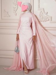 Vestidos musulmanes de vaina rosa con Cape Beading Sequin Arabia Saudita Partido de la noche Vestido Side 2 piezas Vestidos de Novia 415