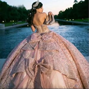 Roze glanzende baljurk Quinceanera jurk tule appliques kanten kralen buigen schouder zoet 15 16 jaar verjaardagsfeestje formele jurken