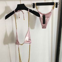 Traje de baño rosa dividido para mujer, conjunto de Bikinis con cuello Halter negro, sujetador acolchado para playa, conjunto de bragas, traje de baño encantador con corbata