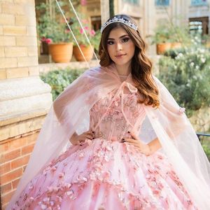 Pink Sweetheart Princess Quinceanera -jurk met Cape 3d Flowers Crystal Birthday Party Jurken kralen Maskerade Vestidos DE15