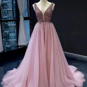 Roze tule prom jurk voor vrouwelijke kralen lovertjes diepe v-hals mouwloze elegante avondjurken op maat gemaakte gewaad de mariage