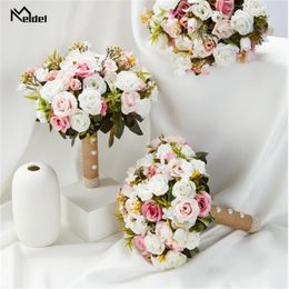 Bouquet de boda rosa Noventa de honor sosteniendo flores Rosas de seda Rosas de flores artificiales Accesorios de boda Bouquet 240425