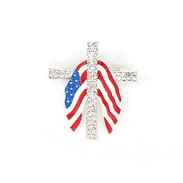 Pins broches 10 pc's/kavel Amerikaanse vlagbroche kristal Rhinestone email Kruisvorm 4e van JY USA Patriotic Pins for Gift/Decoratio DHYD2