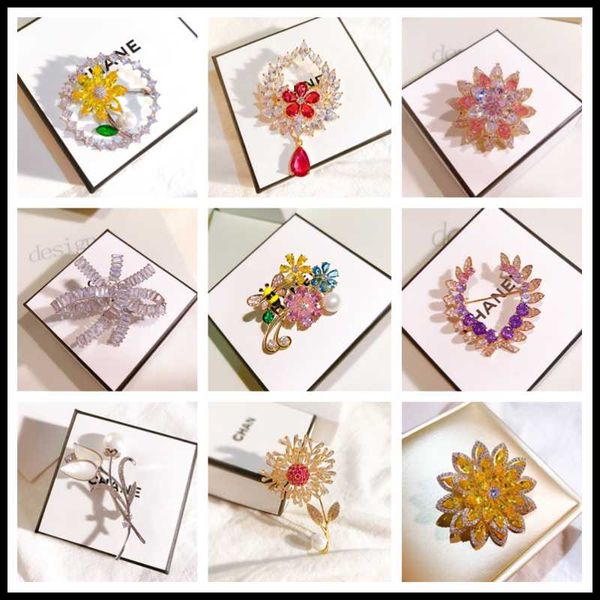 Alfileres, broches 31 diseños hermosa Zirconia cúbica miel abeja y flor para mujeres insecto Pin joyería de moda de lujo brillante Badage