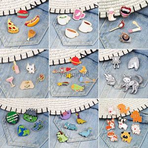 Broches Broches 4-8 Pcs / Set Broches En Émail Chaud Univers Fusée Terre Écosystème Dinosaure Pins Vin Coupe Pizza Badges Vêtements Revers Bijoux HKD230807