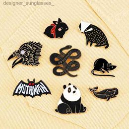 Pins Broches 8 Styles couleur noire broche animale dessin animé Panda lapin serpent chauve-souris Rat baleine émail broches jean manteau Lel Pin Badge bijoux L231117