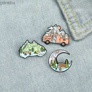 Broches Brooches Adventure Emor Pin Mountain Bus Houes de bus Moon Broaches pour femmes Fashion Flip Collar Pins Cartoon Adventure Badge Jewelry Gift Wholesale WX