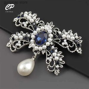 Pins Broches Legering Strass Ingelegd Parel Strik Broche Meisje Leuke Pin Retro Populaire Corsage Accessoires Y240329