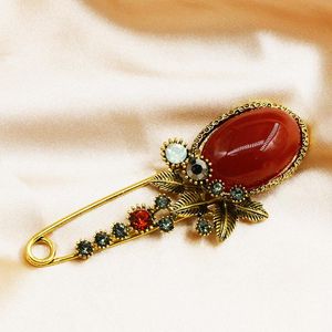 Pins, broches Aankomst Grote Vrouwen Vintage Ruby Broche Pin Antieke Gouden Silver Crystal Rhinestone Metal Sieraden Accessoire