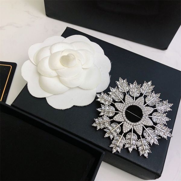 Broches Broches Marque De Mode Résine JewelryLove Broche Blé Spike Flocon De Neige Broche Top Qualité Luxe Mignon Belle Belle Goutte Coeur 221116