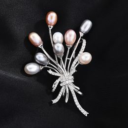 Pins Broches bruids sieraden accessoire CZ Natuurlijke Zoetwater Parel boeket Koreaanse Broches voor vrouwen 231204