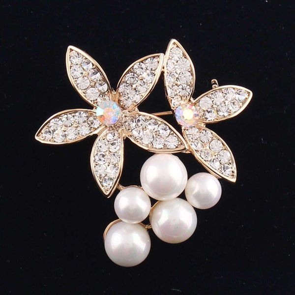 Broches broches broche Niche raisin clouté perle sein fleur vêtements créatifs accessoires broche livraison directe bijoux Otoa8