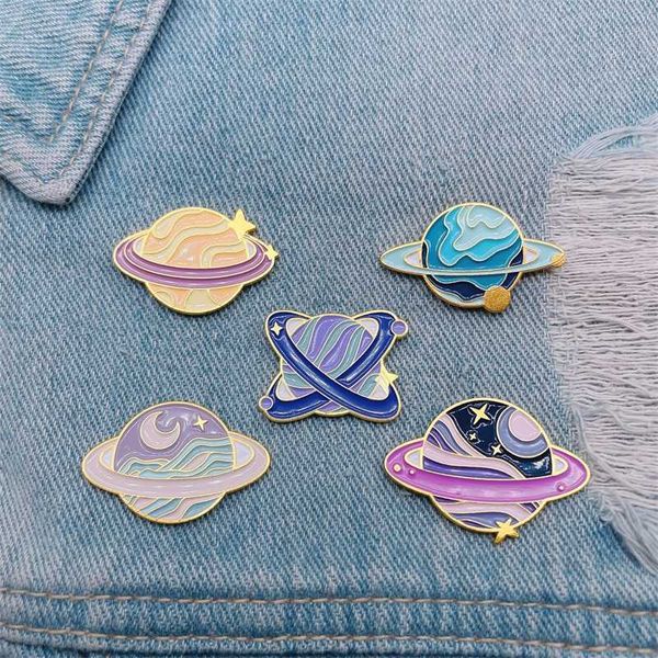 Broches Broches Dessin Animé Mignon Coloré Espace Planète Émail Broche Rose Étoiles Terre Alliage Pins Badge Doux Accessoires De Mode Bijoux Cadeaux Z0421