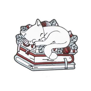 Pins broches kat lees boeken email pin cartoon see kitten schattig boek minnaar dieren badge tas rapel pins sieraden dhgarden dhkrp