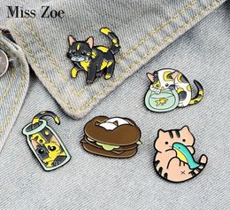 Pins broches katten en visglazuur Pin aangepaste fles fishtank hamburger badge voor tas rapel buckle sieraden cadeau kinderen vrienden1307614576398